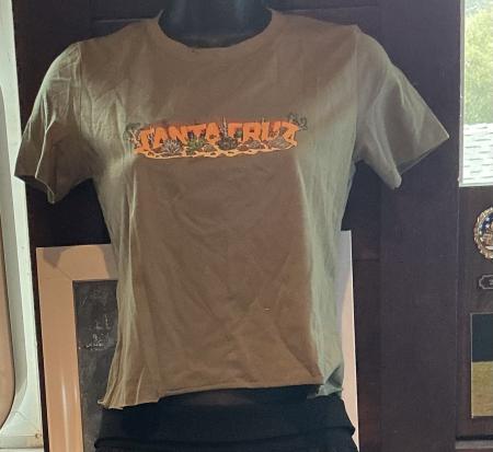 Woman�s crop- Island strep arm green